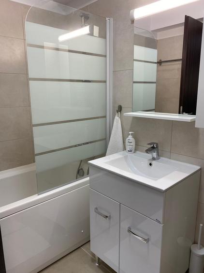 Apartament cu 2 camere decomandat, mobilat în Sud-Vest