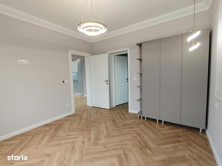Casă cu 4 camere în Ciurbești