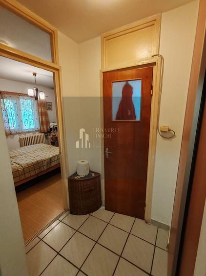 Garsonieră decomandată în P-ța Reșița
