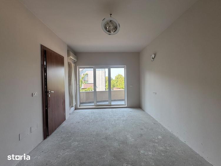 Casă cu 6 camere cu Teren 168 Mp în Central