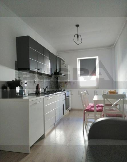 Apartament cu 2 camere semidecomandat, mobilat în Baciu