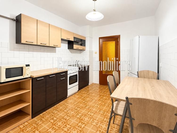 Apartament cu 3 camere în Tomis II