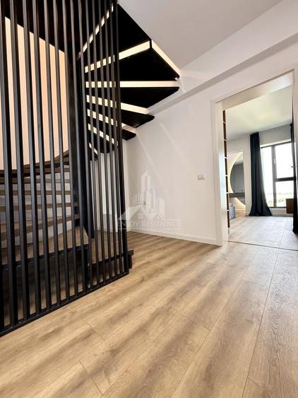 Penthouse cu 3 camere semidecomandat, mobilat în Prelungirea Ghencea
