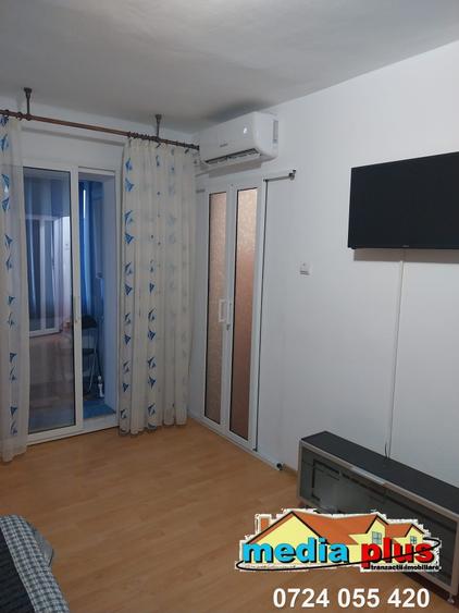 Garsonieră semidecomandată în