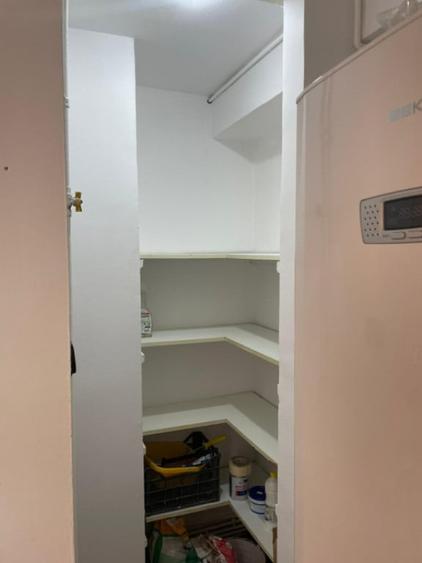 Apartament cu 4 camere decomandat, mobilat în Central