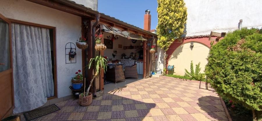 Casă individuală cu 3 camere cu Canalizare în Inel I