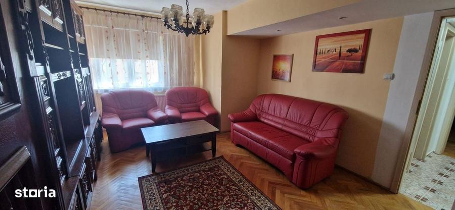 Apartament cu 2 camere decomandat în Roșia
