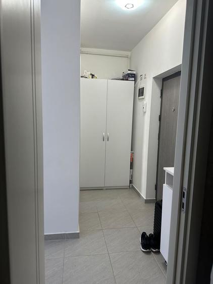 Garsonieră decomandată în Roșu