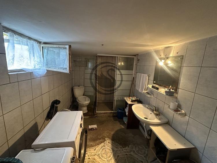 Casă individuală cu 5 camere cu Canalizare în Blejoi