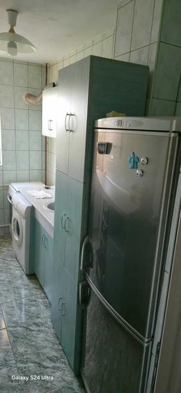 Apartament cu 3 camere decomandat în Drumul Taberei