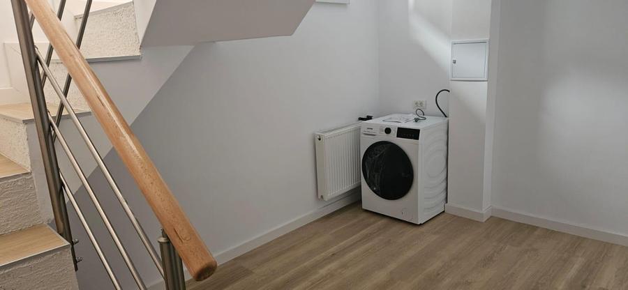 Duplex cu 5 camere cu Canalizare în Băneasa
