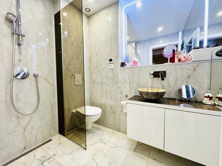 Apartament cu 3 camere semidecomandat în Băneasa