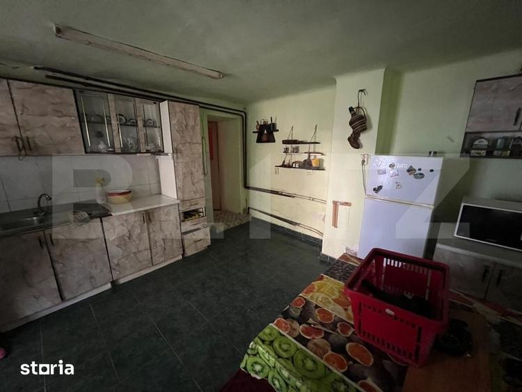 Casă cu 6 camere cu Teren 1032 Mp în Central
