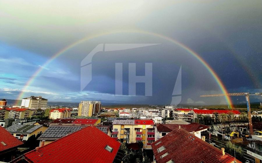 Apartament cu 5 camere decomandat, mobilat în Bună Ziua
