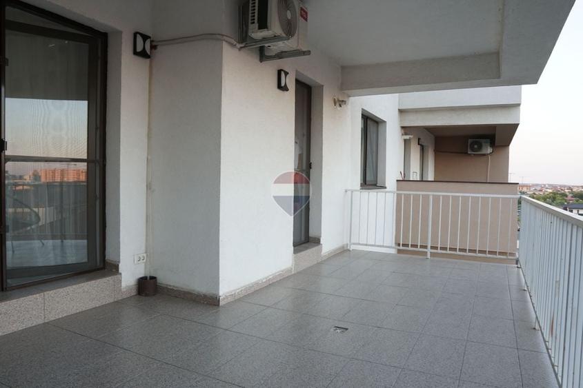 Apartament cu 2 camere decomandat, mobilat în Titan
