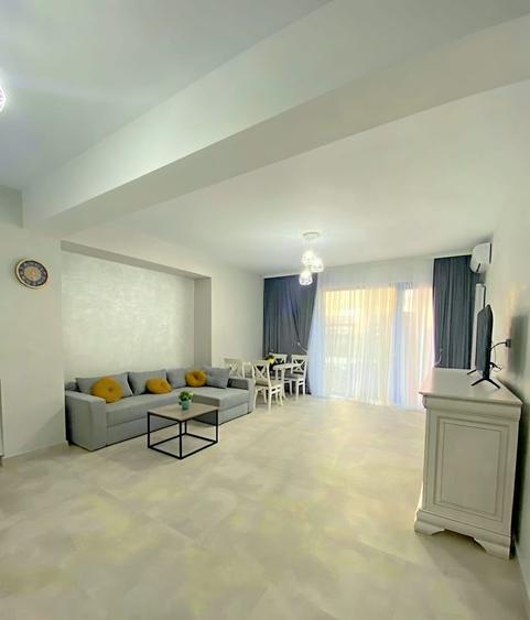 Apartament cu 2 camere decomandat, mobilat în Universitate