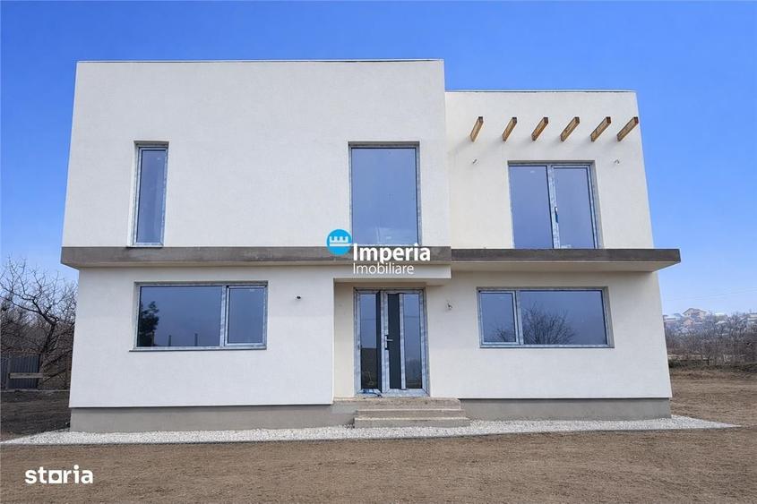 Casă cu 4 camere în Dorobanț