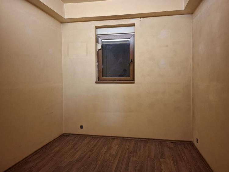 Apartament cu 2 camere semidecomandat în Calea Victoriei
