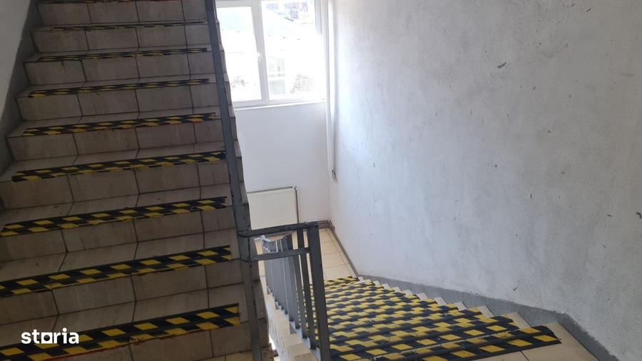Spatiu industrial 8+ camere zona Central - 5