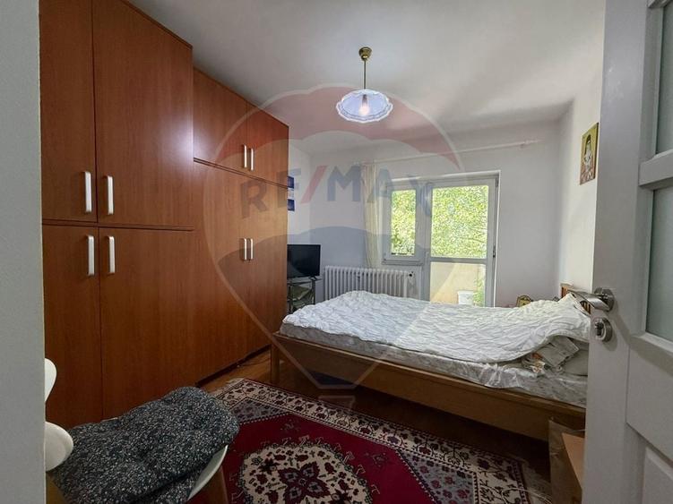 Apartament cu 3 camere de vânzare în zona Capitol - 3