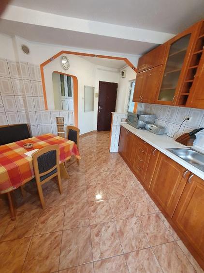 Apartament cu 2 camere decomandat în Sânpetru
