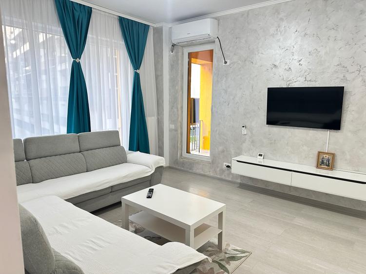 Apartament cu 3 camere decomandat în Central