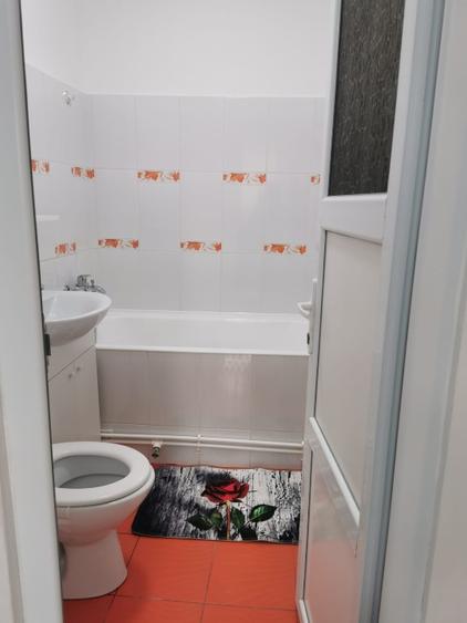 Apartament cu 2 camere semidecomandat în Mircea cel Bătrân