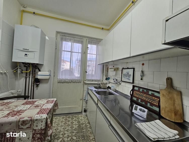 Apartament cu 4 camere în Piața Centrală