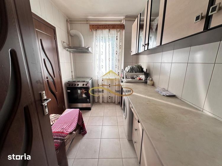 Apartament cu 2 camere semidecomandat în Republicii