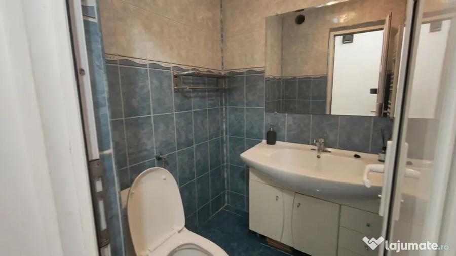 Spațiu comercial, de 85 mp, în Central