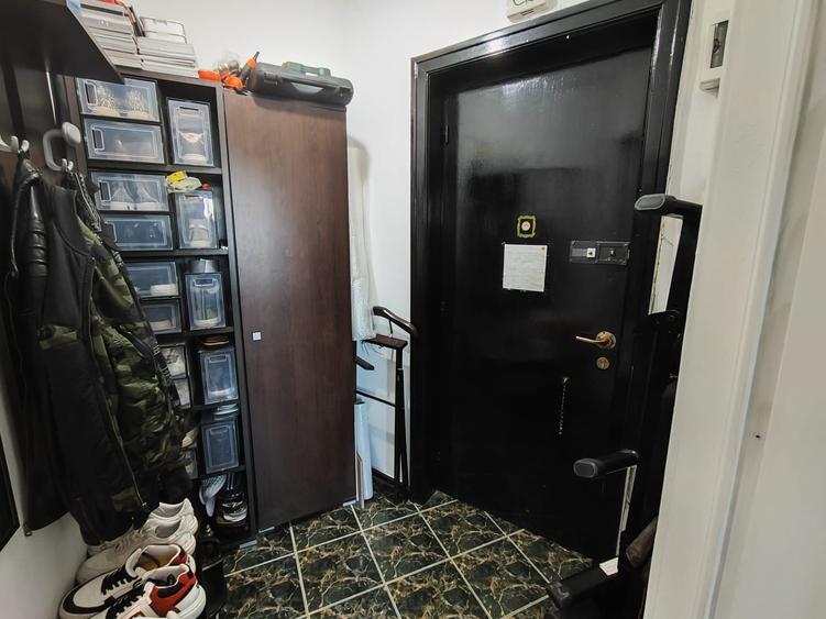 Apartament cu 2 camere semidecomandat, mobilat în Armeneasca