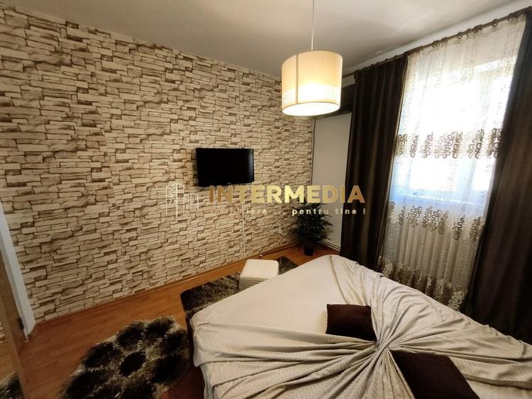 Apartament cu 2 camere semidecomandat, mobilat în Cetate