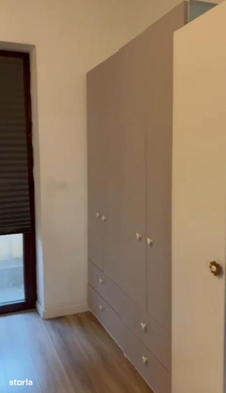 Apartament cu 3 camere în Victoriei