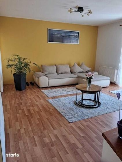 Apartament cu 3 camere în Dumbrăvița