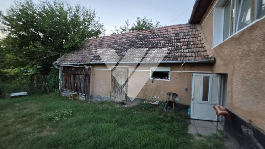 Casă individuală cu 3 camere cu Canalizare în Ruși