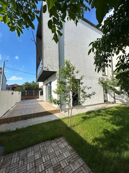 Casă individuală cu 6 camere cu Canalizare în Tunari