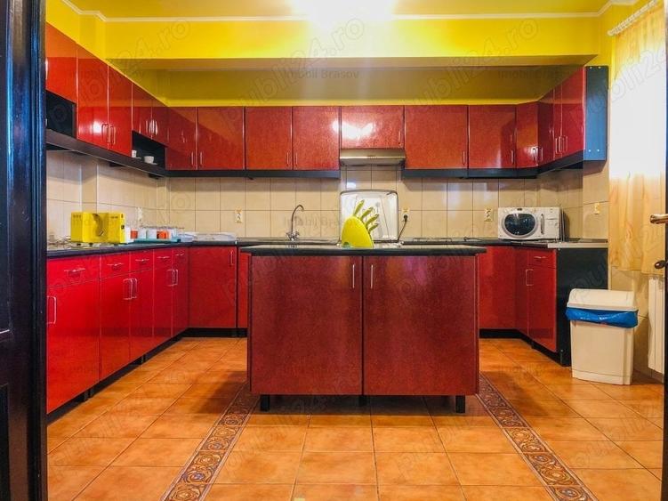 Casă cu 6 camere cu Teren 1500 Mp în Moieciu