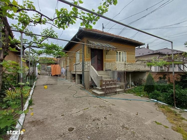 Casă cu 4 camere în Bălani