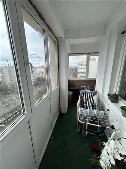Apartament cu 2 camere decomandat în Titan