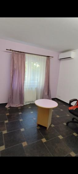 Apartament cu 4 camere decomandat în Vitan Mall