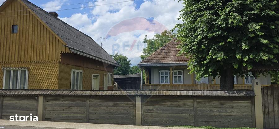 Casă cu 4 camere cu Teren 3409 Mp în Șcheia
