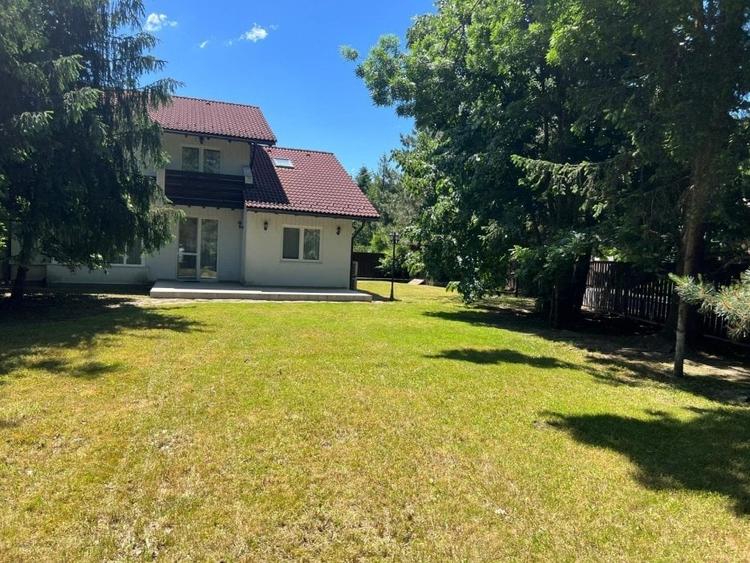 Casă cu 6 camere cu Teren 1064 Mp în Ostratu