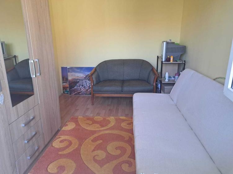 Apartament cu 2 camere semidecomandat în Iosia