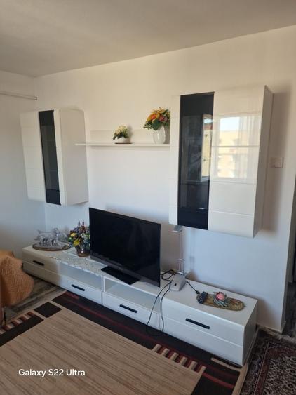 Apartament cu 2 camere decomandat în 23 August