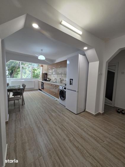 Apartament cu 4 camere în Viziru 1