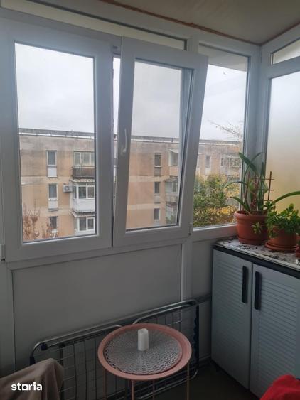 Apartament cu 2 camere semidecomandat în Războieni
