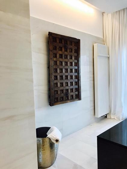 Penthouse cu 8 camere semidecomandat în Mamaia