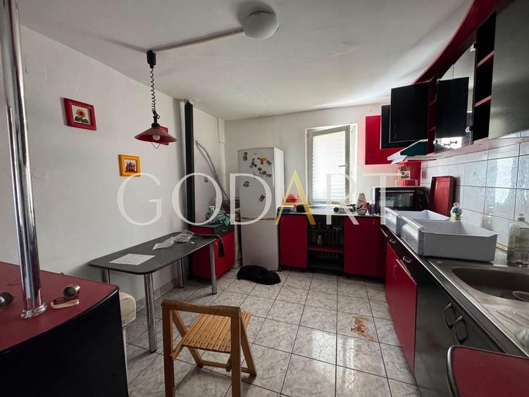 Apartament cu 3 camere decomandat în Militari