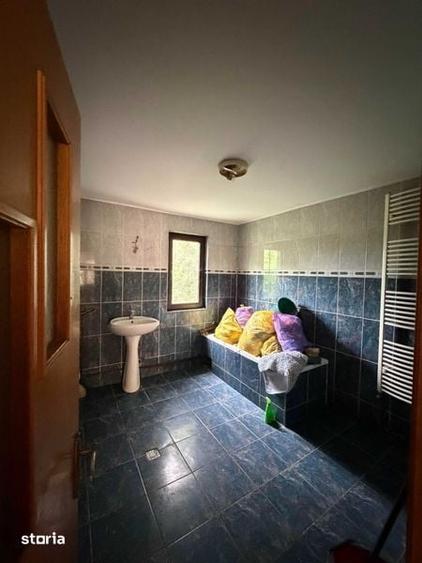 Casă cu 4 camere cu Teren 230 Mp în Mărgineanu