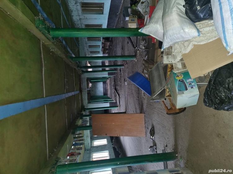 Spațiu comercial, de 450 mp, în Băbăița